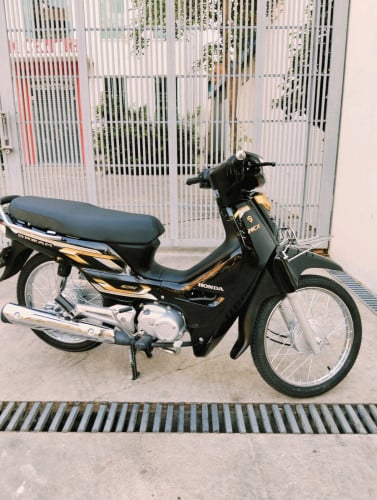 សង់ 025 ឡើង 026 មានពន្ធត្រឹមត្រូវលក់តម្លៃ 1770 ដុល្លារ។