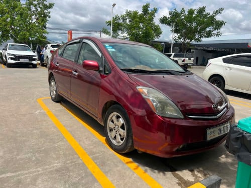 ឡានលក់ឆ្នាំ05ពាក់កណ្តាលហ្វូលខាងក្នុងលឿងឡានស្អាតបាទអត់ច្រេះ