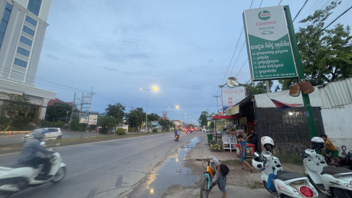 ដីឃ្លាំងសម្រាប់ជួល នៅផ្លូវហាណូយ (1019)ទល់មុខ សណ្ឋាគារ បាន បាន !