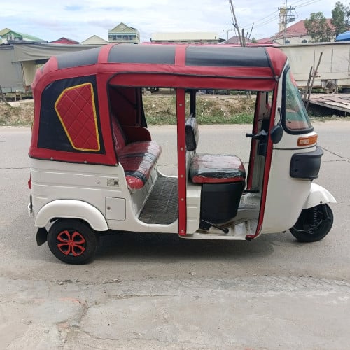 លក់ 1100$ ឆ្នាំ18 កង់បីស្អាត