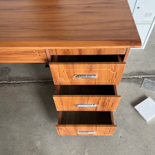 តុការិយាល័យ 120 x 70 x 75cm (លក់រាយធូ និងមានបោះដុំ)