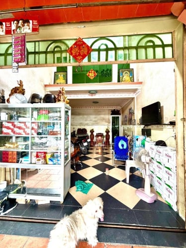 ផ្ទះអាជីវកម្មលក់បន្ទាន់នៅផ្លូវ2004