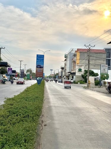 ផ្ទះអាជីវកម្មលក់បន្ទាន់នៅផ្លូវ2004