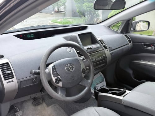 មានលុយ 4000$ អាចរំលស់យក Prius08 ក្រដាស់ពន្ឌយកប្រើភ្លាម