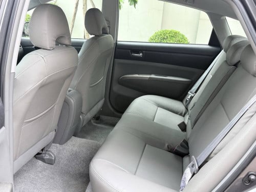 មានលុយ 4000$ អាចរំលស់យក Prius08 ក្រដាស់ពន្ឌយកប្រើភ្លាម
