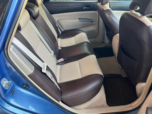 ឡានលក់ 7700$ ឆ្នាំ 2005