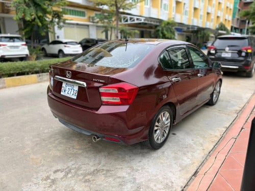 ឡានលក់ $8,500 (ចរចា)