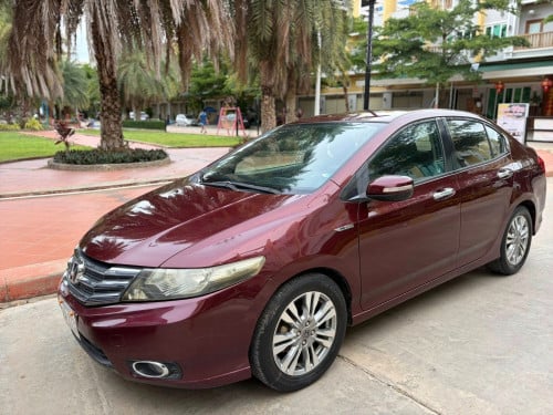 ឡានលក់ $8,500 (ចរចា)
