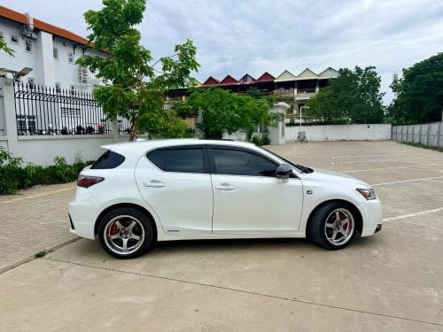 ឡានថ្នាំស៊ីន90% Fsport Zin