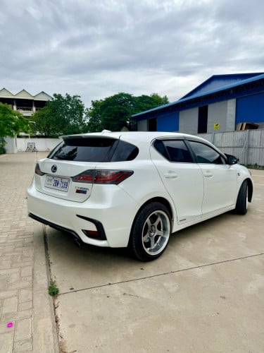 ឡានថ្នាំស៊ីន90% Fsport Zin