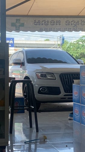 ឡានលក់ Audi Q5 2014