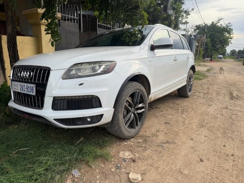 ឡានជិះផ្ទាល់Audi Q7 10500