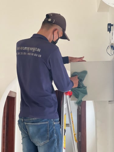 សេវាកម្មសម្អាតផ្ទះ Deep Clean & Light Clean