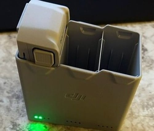 ថ្ម និងឆ្នាំងសាកហ្សុីន DJI mini 3 99%