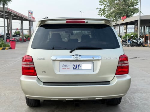 ឡានលក់ Highlander ឆ្នាំ2003