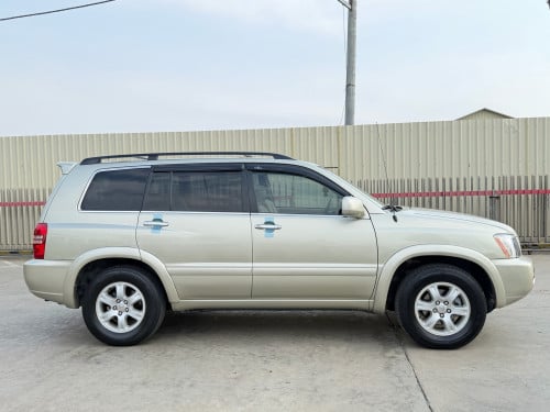 ឡានលក់ Highlander ឆ្នាំ2003