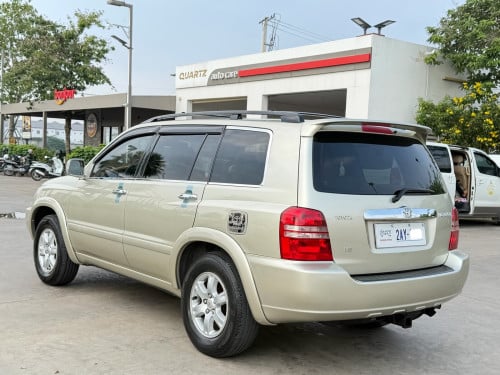 ឡានលក់ Highlander ឆ្នាំ2003