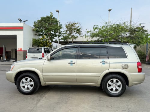 ឡានលក់ Highlander ឆ្នាំ2003