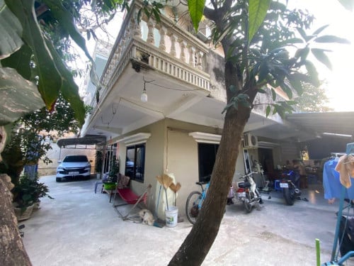 ផ្ទះលក់នៅក្រុងតាខ្មៅ | House for sale at Krong Ta Khmav