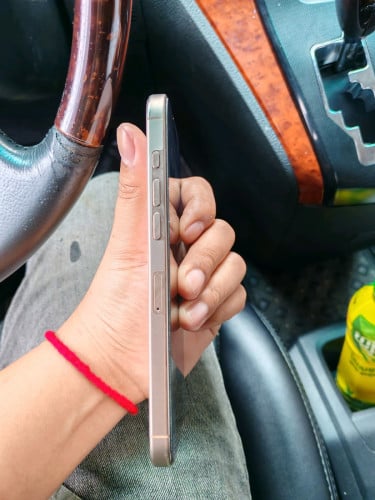 លក់ទូរសព្ទIPHONE16promex មិនដែលដោះកាលទិញប្រអបថ្មី99%លក់