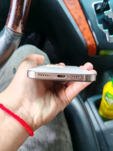 លក់ទូរសព្ទIPHONE16promex មិនដែលដោះកាលទិញប្រអបថ្មី99%លក់