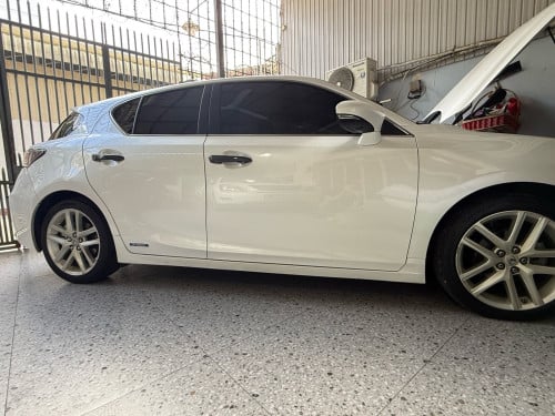 ឡានផ្ទាល់ខ្លួនលក់ Lexus CT200h 2015