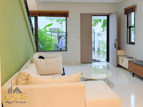 វីឡាកូនកាត់ សម្រាប់ជួល | Link House For Rent
