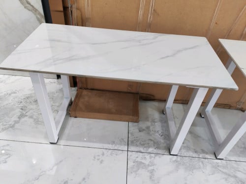 តុម៉ាប (table)