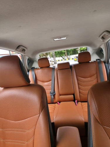 ឡានជួល Toyota Prius 2010