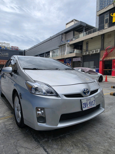 ឡានជួល Toyota Prius 2010