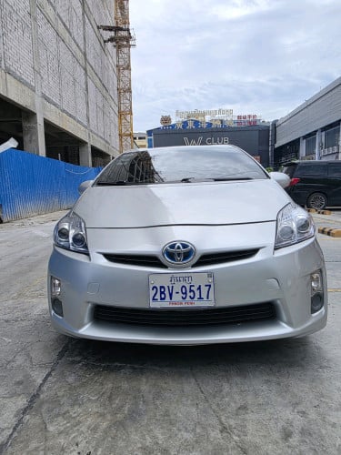 ឡានជួល Toyota Prius 2010