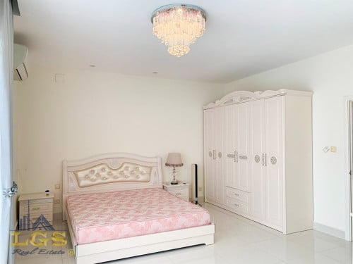 វីឡាភ្លោះ សម្រាប់ជួល | Twin Villa for Rent