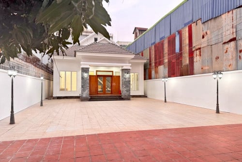 🏠 វីឡាទោល នៅជិតមហាវិថីម៉ៅសេទុង ត្រូវការលក់បន្ទាន់ខ្លាំង (កូដ៖ A03-059572)