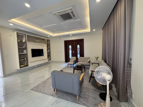 ๐ก แแธแกแถแแแแธแ แแแแแถแแแแฝแ | Prince Villa for Rent