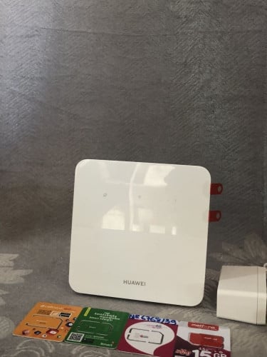 ដុំWiFi ចល័តប្រើសុីម Huawei B320 ល្បឿនលឿន WiFi 300Mbps