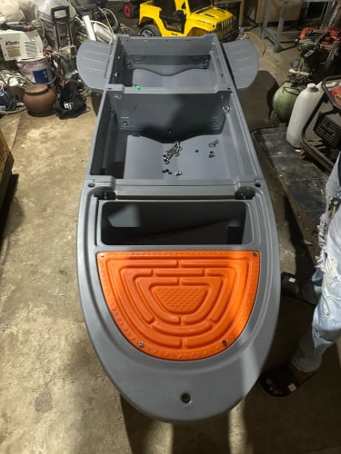 លក់ឈុតទូកជាមួយម៉ាសុីន Yamaha លក់ព្រោះចង់ដូរយកខ្នាតធំវិញ
