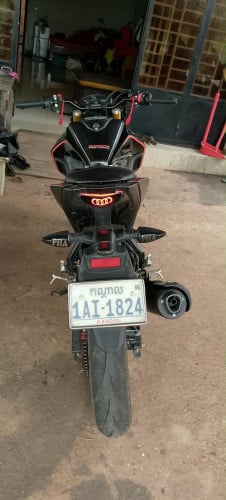 លក់ម៉ូតូ Yamaha M-SLAZ 2018 1050$ ទំនាក់ទំនង លេខទូរស័ព្ទ 093355424 / 015789911