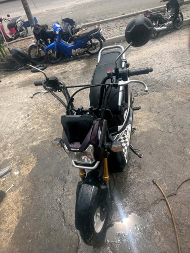 លក់ម៉ូតូZoomer X