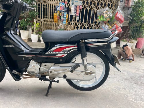 012 ប្រើប៊ិច កាតគ្រី។