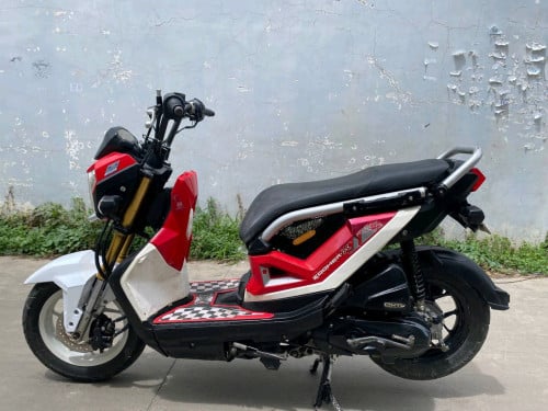 016 កាតគ្រី zoomer