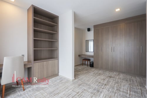 2 Bedroom Serviced Apartment For Rent in BKK1