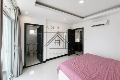 2 Bedroom Serviced Apartment For Rent in BKK3, Phnom Penh