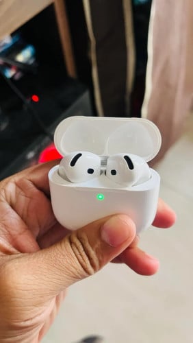 Air pod 4th generation 99%