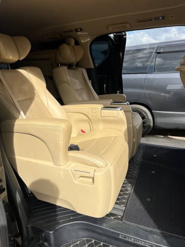 ALPHARD 2015 For Rent /出租