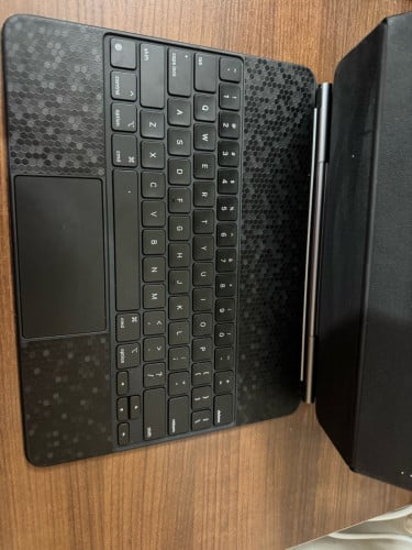 Apple Magic Keyboard original 12.9 inches can use with iPad M1 M2