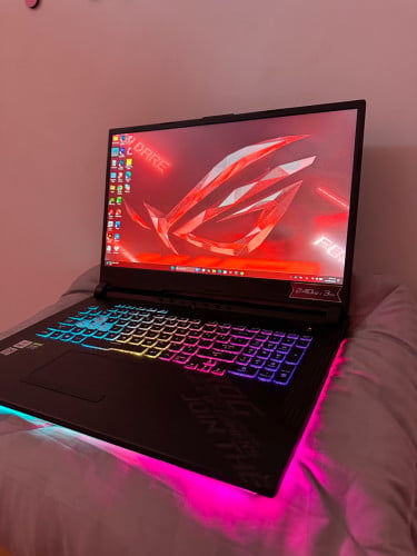 Asus ROG strix G712