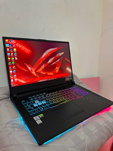 Asus ROG strix G712