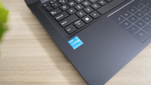 Asus Vivobook X1404VA