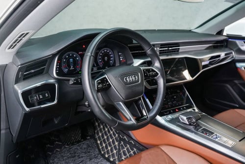 Audi A7 2020 used 8000km ទឹកថ្នាំហ្សុីនម៉ាជុំ💯