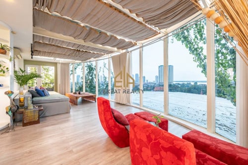 Beautiful 5 Bedroom Penthouse for rent in alone river side, Chroy Chong Va!